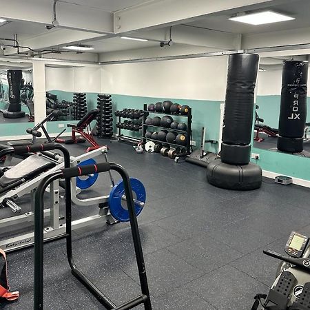 Circa17- Entire Apt, Free Parking, Gym, City Central & Free Netflix Bracknell Dış mekan fotoğraf
